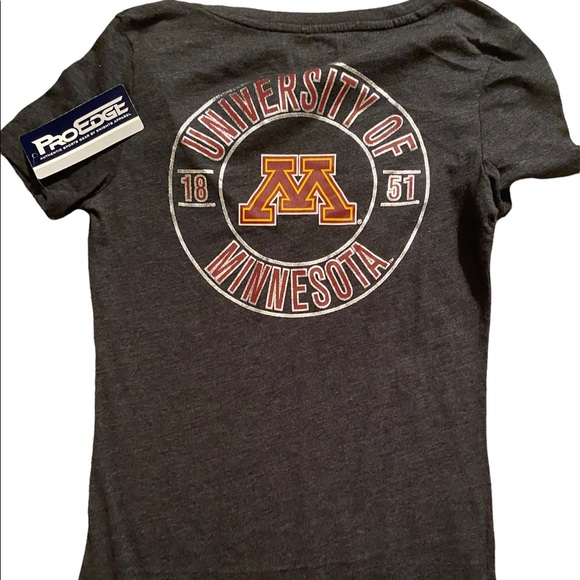 University of Minnesota womens v neck tee - Picture 3 of 3
